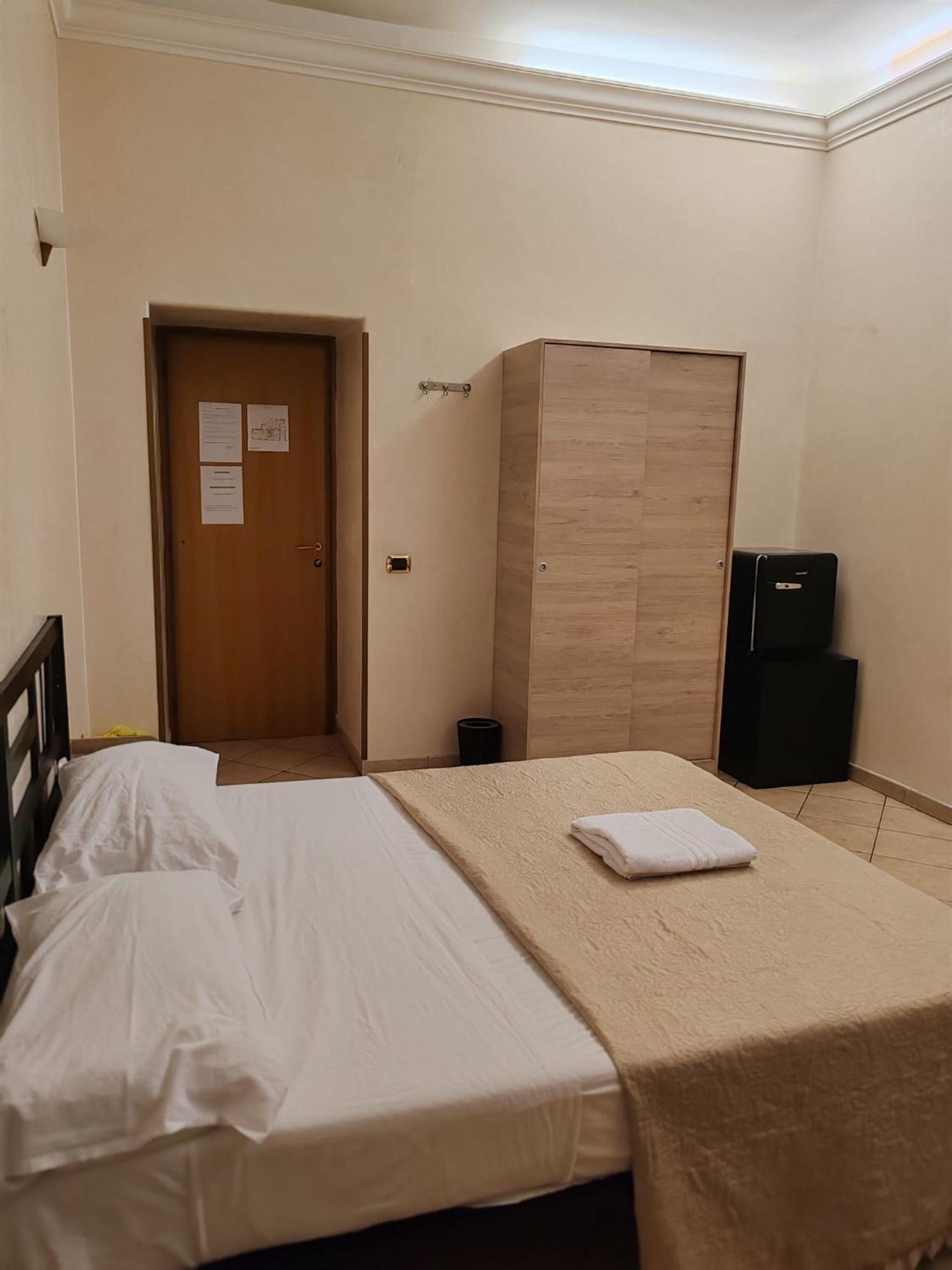 B&B Piazza Ragusa Roma Eksteriør bilde